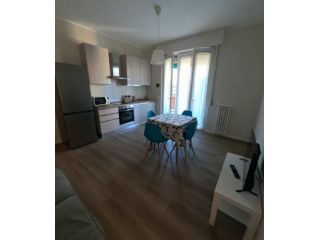 Affitto camere in appartamento in via Sulmona Milano