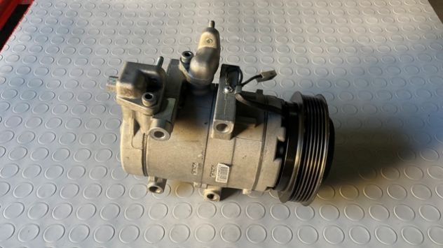 Compressore climatizzatore Hyundai Santa Fe 2.0CRDI del 2004 - Foto 3