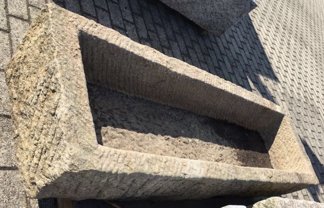 Antica vasca mangiatoia di granito - Foto 3