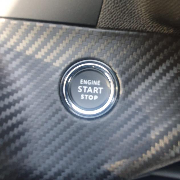 Peugeot 208 5P - ALLURE Hybr - Foto 10