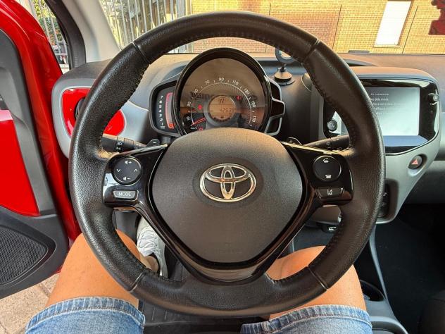Toyota Aygo Connect 1.0 VVT-i 72 CV 5 porte x-cool MMT - Foto 10
