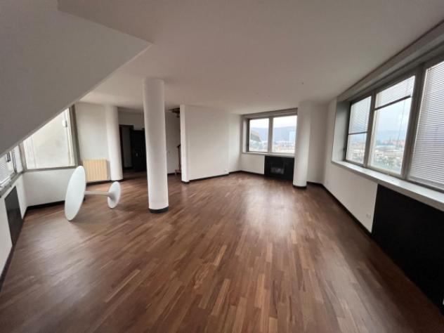 Immobile di 160 m² con 4 locali in affitto a Brescia - Foto 8