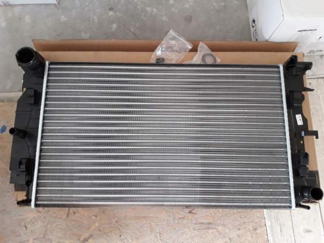Radiatore motore vw crafter 2.5 tdi 2e0121253b - Foto 3