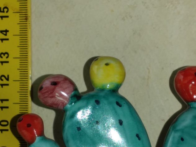 MAIOLICA DI CALTAGIRONE , FICHI D'INDIA A FIRMA DI FLORI - CALTAGIRONE - Foto 3
