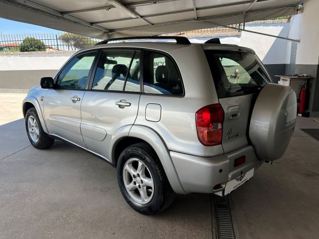 Toyota Rav 4 2.0D 4x4 Unipro’ Pelle - Foto 4