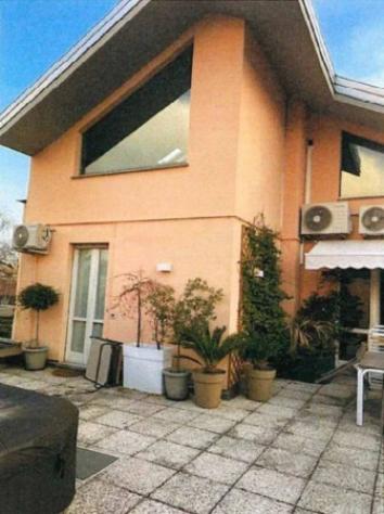 Immobile in asta di 263 m² con più di 5 locali e box auto doppio in vendita a Biella - Foto 2