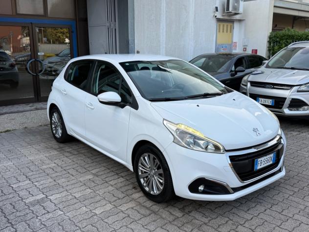 Peugeot 208 1.2 5 porte Access - Foto 5