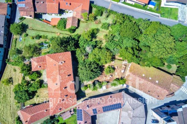 Palazzo / Stabile di 700 m² con più di 5 locali in vendita a Colverde - Foto 8