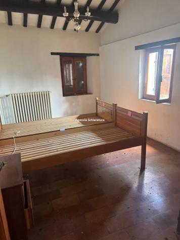 FARNETO VENDESI CASA SINGOLA CON DUE ETTARRI DI TERRENO AGRICOLO - Foto 12