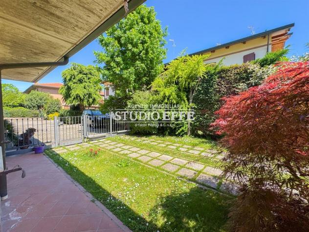 Villa ad angolo con giardino su 3 Lati - Foto 3