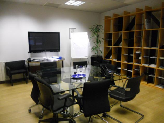 Immobile di 950 m² con più di 5 locali in affitto a Rho - Foto 14