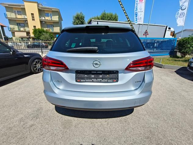 Opel Astra 1.6 CDTi 110CV Start&Stop Sports Tourer Innovation - Foto 5