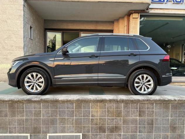 VOLKSWAGEN Tiguan 2.0 TDI 150 CV SCR DSG Life rif. 23947227 - Foto 8