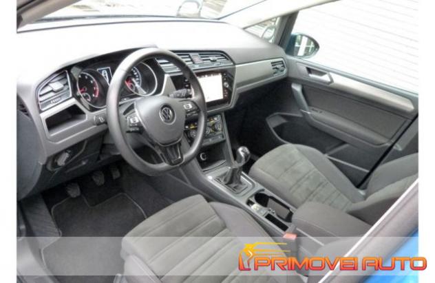 VOLKSWAGEN Touran 1.5 TSI Business rif. 21001028
