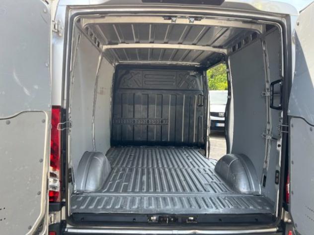 IVECO Daily 33S11V 2.3 PC-TN Furgone L1 H1 rif. 23816519 - Foto 7