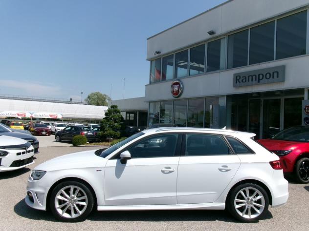 Audi A3 1.6 TDI Sportback S-LINE - Foto 2