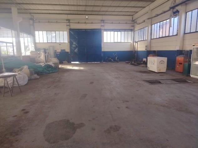 Capannone artigianale in vendita a Massa 1600 mq Rif: 1444308