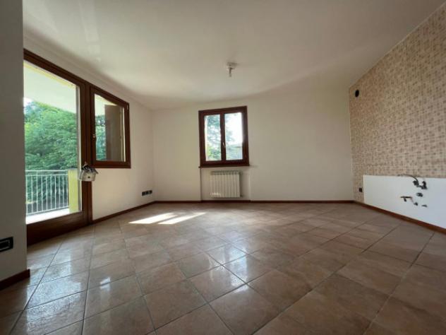 Appartamento di 94 m² con 3 locali e box auto in vendita a Almenno San Salvatore