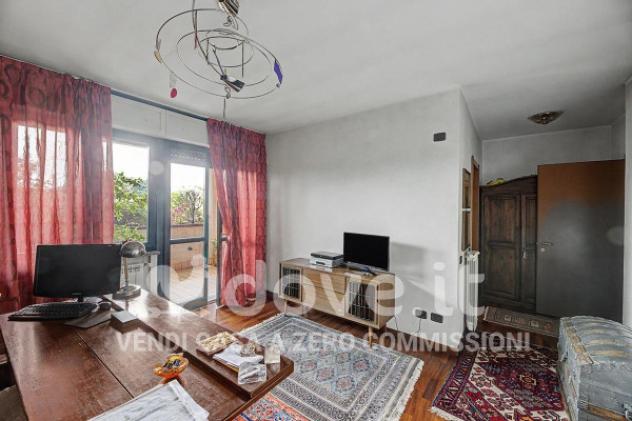 Attico / Mansarda di 180 m² con più di 5 locali e box auto doppio in vendita a Gazzada Schianno - Foto 17