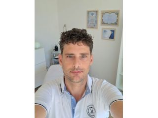Massaggi - benessere Vicenza - Massaggiatore e infermiere disponibile per servizi a domicilio Tel:3886940519