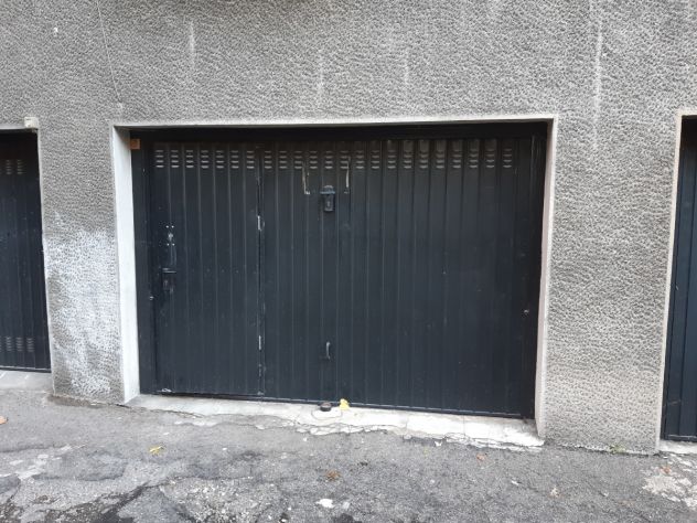 Box doppio zona Affori, fermata MM3 Affori-FNM in affitto