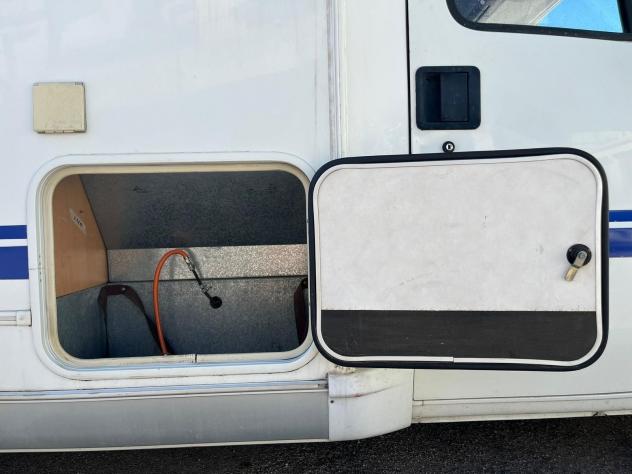 CAMPER CHAUSSON DUCATO MANSARDATO LETTI CASTELLO 6 POSTI GENERALI USATO - Foto 6
