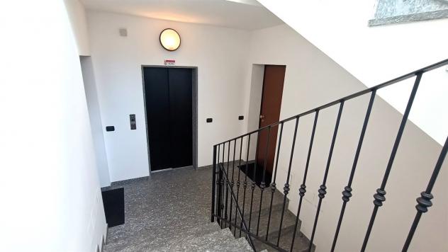 Lesmo (MB) In elegante residenza, QUATTRO locali con terrazzi, balconi con box. - Foto 5