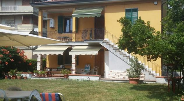 Semindip ampio 4 vani arredato con giardino fino al 31 maggio