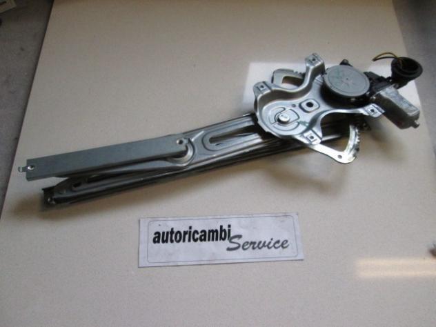 262100-2330 MOTORINO E MECCANISMO ALZA-VETRO ALZA-CRISTALLO PORTA ANTERIORE DESTRA TOYOTA AURIS 2.0 D 93KW 6M 5P (2007) RICAMBIO USATO 85710-0D100 973