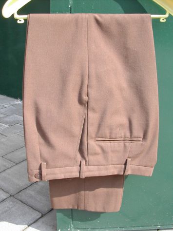 Pantaloni marroni taglia 50