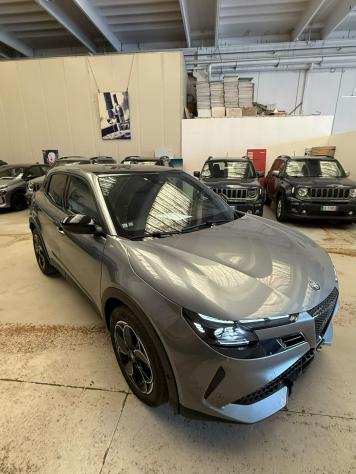Alfa Romeo Junior 1.2 136 CV Hybrid eDCT6 - Foto 3