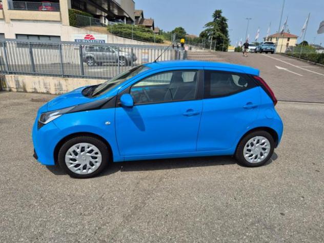 TOYOTA Aygo Connect 1.0 VVT-i 72 CV 5 porte x-cool MMT rif. 23949207 - Foto 3