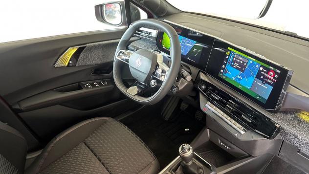 Renault Clio Nuova techno TCe 115 - Foto 5