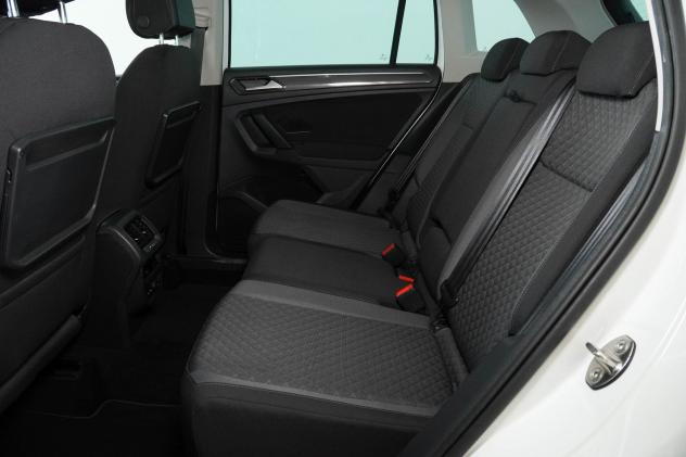 Volkswagen Tiguan 1.6 TDI Sport R-Line 115CV - Foto 9