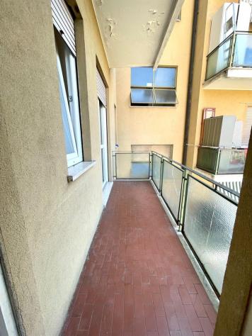 Bilocale panoramico completamente ristrutturato, subito disponibile + cantina e balconata - Foto 6