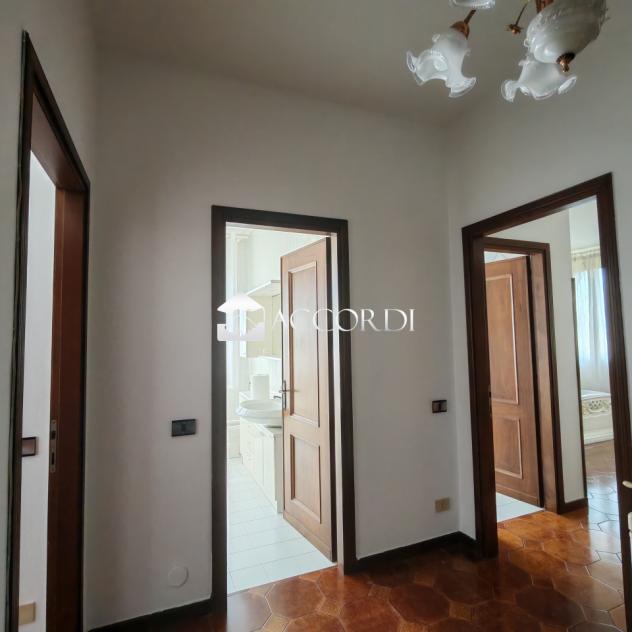 CASA INDIPENDENTE di 7 vani e di 350 mq (CASTELCUCCO) rif. BL109 - Foto 11