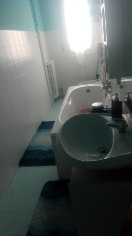 Affitto alloggio SOLO MESE DI AGOSTO N1 camera N1 salone bagno e cucina - Foto 2
