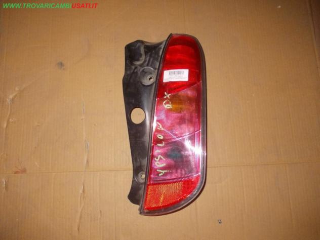 FANALE POST.D. LANCIA YPSILON (843-TE/TI)  Parti elettriche  Fanaleria  Fanali  Fanale est. post. d LANCIA - YPSILON - 01-07-2003 - 01-12-2011