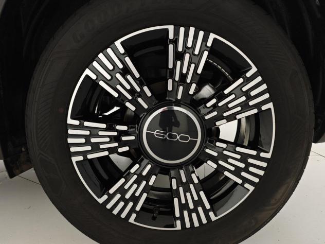 FIAT 600 Hybrid 110 CV DCT MHEV - Foto 8