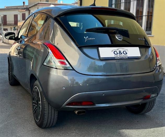 Lancia Ypsilon 1.0 Hybrid Gold | Adatta Neopatentati - Unico Proprietario -Km certificati - Foto 4