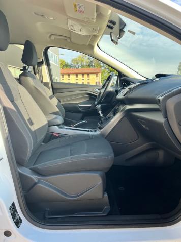 Ford Kuga 1.5 122CV - Foto 9
