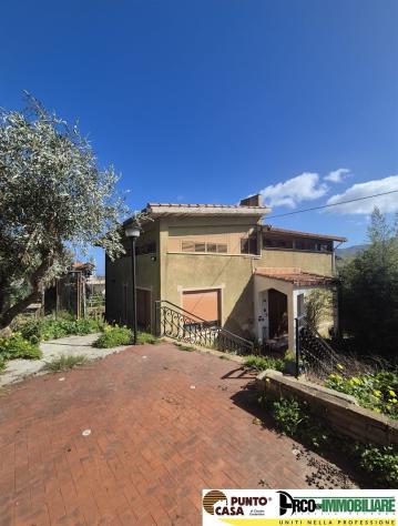 Vendesi Villa Indipendente da Ristrutturare - Via Strada Ferrata/Circonvallazione, Monreale - Foto 2