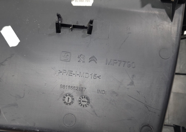 CASSETTO PORTA OGGETTI SUPERIORE CENTRALE CRUSCOTTO PEUGEOT Partner Serie 9816562177 (19) - Foto 12