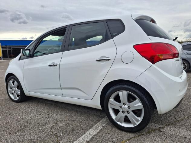 Kia Venga 1.6 CRDi-TETTO PANORAMICO APRIBILE- - Foto 10
