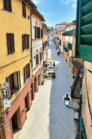 Appartamento 80 mq. nel Corso Principale di Asciano - Foto 2