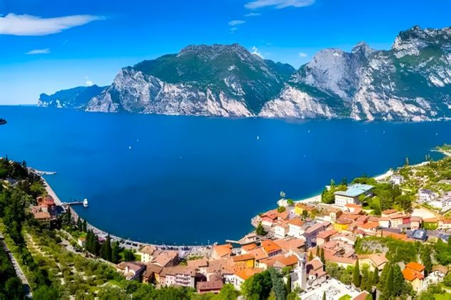 Lago di Garda – Iconica proprietà con 30 ettari di vigneti