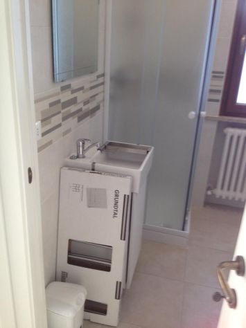 Fronte ospedali di PE, affittasi a studentessa stanza matr. con bagno privato - Foto 8