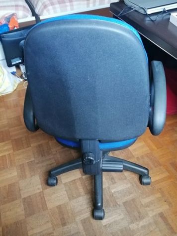 Sedia da ufficio con braccioli e rotelle Vendo sedia da ufficio con braccioli e - Foto 8