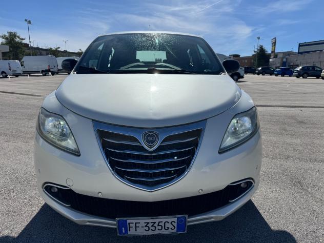 Lancia Ypsilon 0.9 TwinAir 85 CV 5 porte S&S Platinum - Foto 2