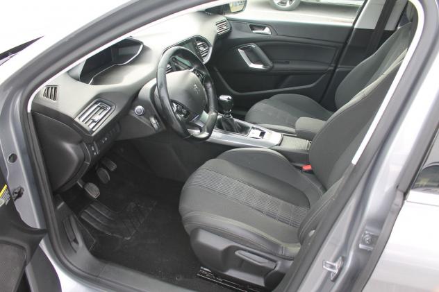 Peugeot 308 Allure Pack BlueHDi 130 S&S - Foto 8